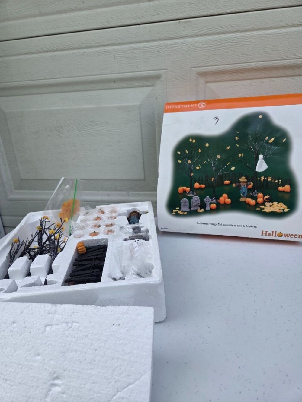Department 56 Halloween Village Set With Trees Pumpkins Ghost & Accessories - 24